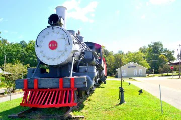 Image of the M and B Train at the Depot in Blountstown.